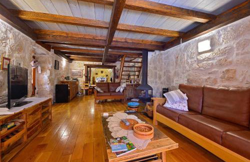 Home Sweet Home traditional Dalmatian house with pool - Photo 53