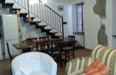 Refurbished 3 Bedroom Farmhouse in Emilia - Photo 63