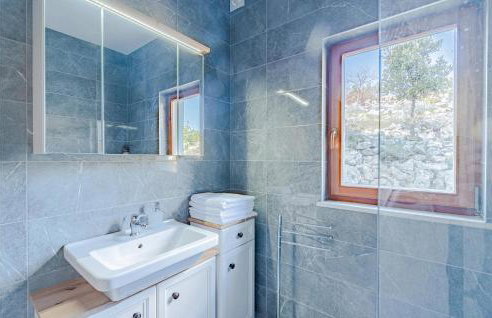 1 Bedroom Stunning Apartment In Kneze - Photo 19