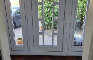 FeWo Aurich Zentrum EG 3 Schlafzimmer und FeWo OG 4 Schlafzimmer - Foto 3