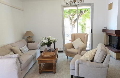 LE CHESTER - Maison de charme en Provence avec piscine près de L'Isle-sur-la-Sorgue - Foto 2