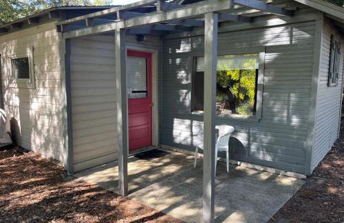 Sleeping Bear Riverside Cabins - Foto 5