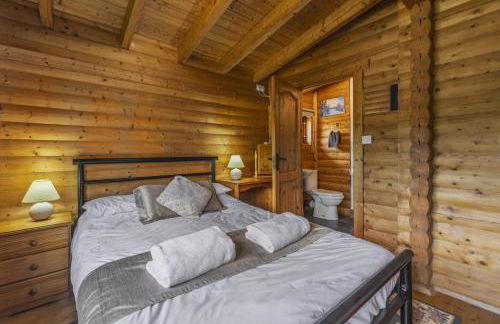 Finest Retreats - Cragdhu Log Cabin - Photo 3
