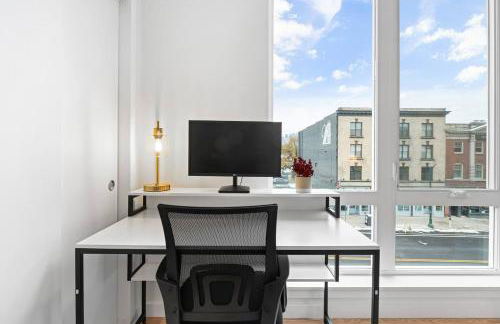 Charming 2BD2BA Apt Near DT-PetFriendlyWiFi - Foto 9