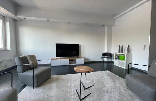 TruRetreats Design Loft für 8 Personen I Riesige Küche I eCharger I 65z SmartTV I 150qm - Foto 10