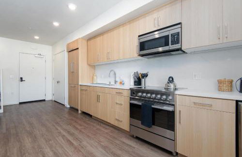 Snazzy 3BR Apt Hollywood with Pool & Spa - Foto 17