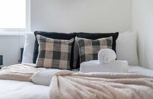 Large 4 Bed Brixton House - Parking Garden Wi-Fi & Sky TV! - Foto 6