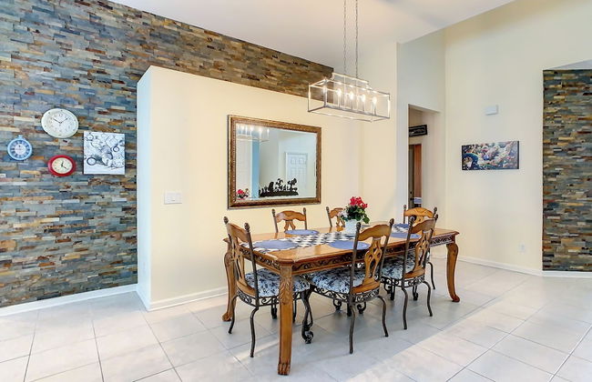 Comrow Castle Magical Getaway - Photo 40