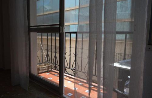 Floridos Playa Piso reformado de 2 habitaciones a 50m de la playa - Foto 3