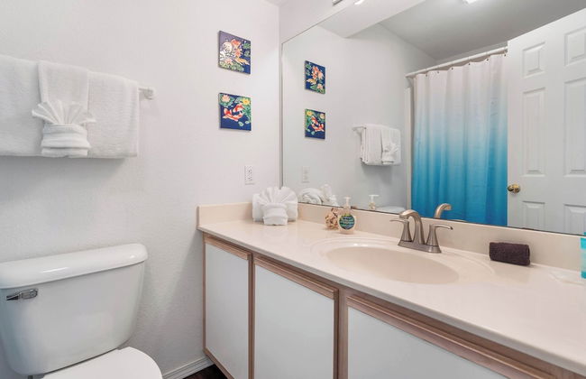 Lake Hideaway Waterfront Condo w/ Resort Perks! - Photo 19