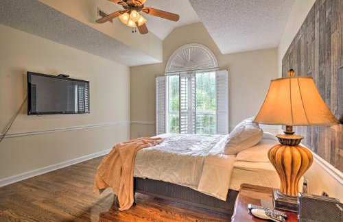 Pet-Friendly Suburban Escape with Deck and Grill! - Foto 14