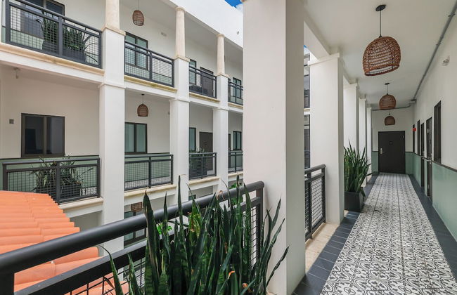 Roami at The Palace - Photo 64