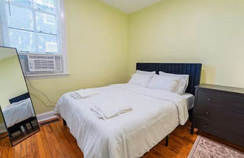 Charming 3BR Home With 2 Parking Spot, Near Transit & Shopping, - Foto 13