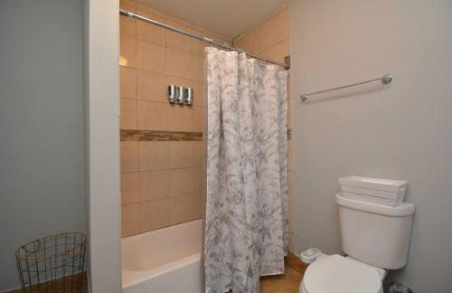 SuperValue Suite #9 @ East End Revitalized - Foto 4