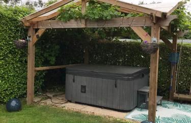 Annexe in lymington with private use of hot tub - Foto 3