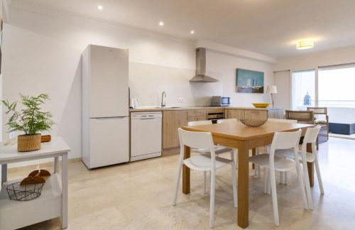 Modern apartment with pool on the beachfront in Marbella by SharingCo - Photo 36