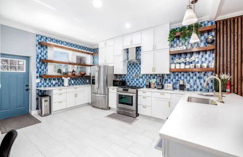 Home 4/ King Beds - Large Garage by StayStLouis - Foto 2