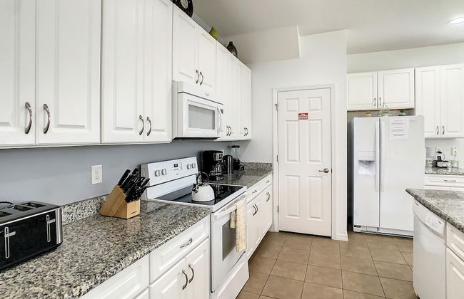 Family Oasis Near Disney - Pool Resort Access - Foto 9