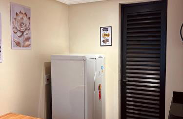 LOFT MINI-CASA, colchões com massagem, mobiliado e aconchegante - Photo 8