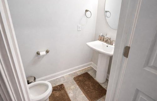 Clayton 6-Beds Family Home Near Raleigh Sleeps 12 - Foto 34