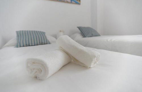 WintowinRentals Terrace, Pool, Parking in Cala del Moral - Photo 30