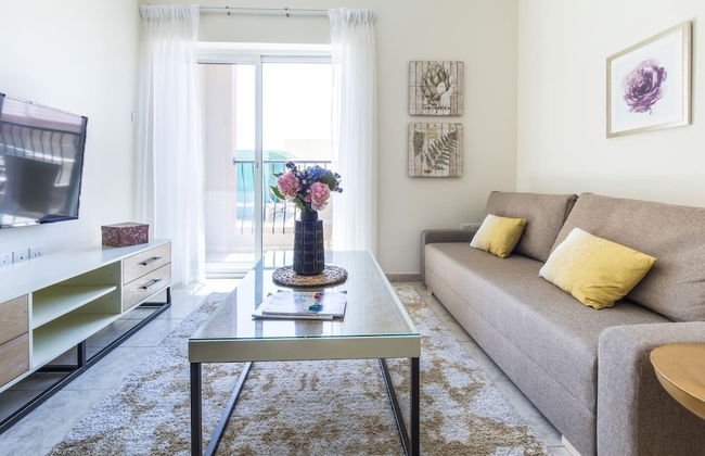 Signature Living in Modern 1BR Apartment at Jvt! - Foto 11