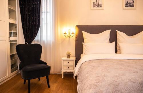 Elegant Hvar town villa with pool - Photo 53