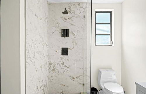 Recently Remodeled Mins from beach+Putting Green - Photo 44