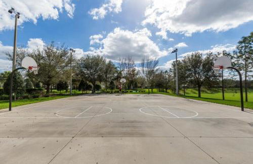 Fantastic Condo - 2 Miles from Disney Pool View Windsor Hills - Foto 71