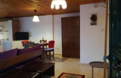 Kristi's Homes - "Beautiful Home" in Dimitsana - Photo 11