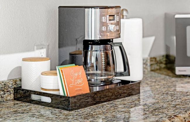 Style & Serenity - Steps Away From South Congress - Foto 31