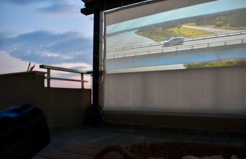 SeaBreeze Penthouse with Private Parking - Foto 19