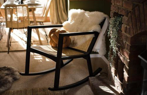 Sleeps 8-10 Cotswold Home with Hot Tub & Parking - Foto 42