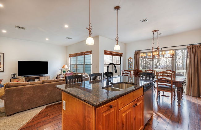 Seven Springs 4 BR Premium Condo, Deck with Views by RedAwning - Photo 9