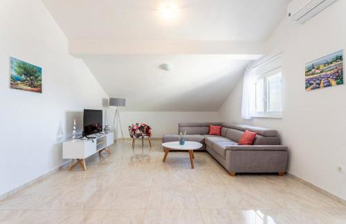 Villa Ana perfect for families with kids and groups,House with heated Pool - Photo 79