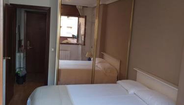 MONTE NARANCO-LOS VEGA PARKING e INTERNET GRATIS - Foto 3