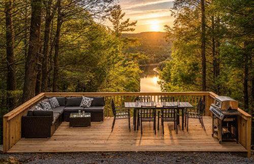 River Views, Sauna, Hot Tub & Writers Shed Dogs - Foto 1