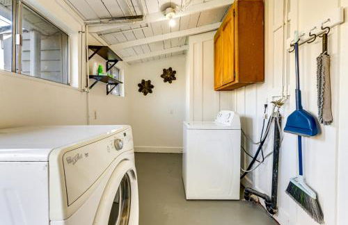 Clear Lake Living! Pet-Friendly Gem with Fenced Yard - Foto 23