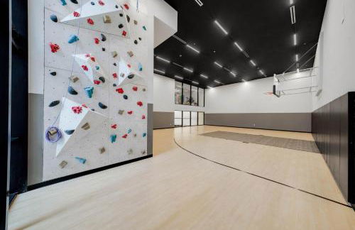 Sleek Escape-Resort-Style Stay with Pool Spa & more - Foto 28