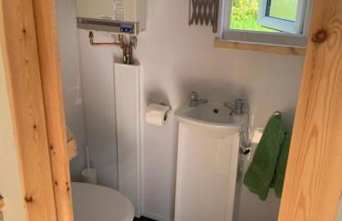 Hillcrest Hut - Photo 14