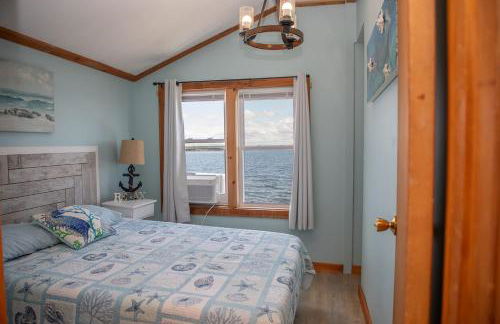 ZaLo House Waterline cabin with Hot Tub Pets - Foto 6