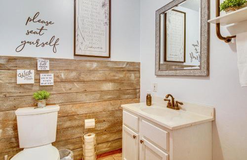 Expansive Mountain Home Rental with Yard and Fire Pit! - Foto 19