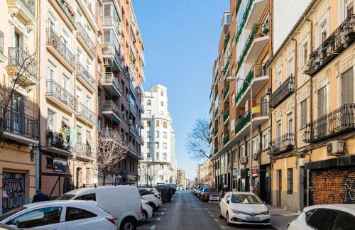 Picturesque corner in Madrid - Guzman - Foto 2