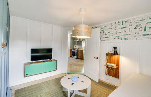 3 Mi to Boothbay Harbor Coastal Colorful Home! - Foto 6