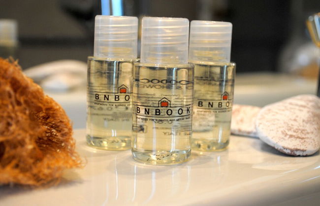 Bnbook - Sesto Calende Train Station - Foto 26