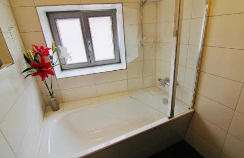 FeWoZauber - Domspatz, 50qm, Top-Lage, Style, Dachterrasse, Business - Foto 33