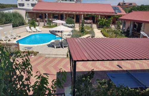 XxL Ana Biograd na Moru do 22 gosta - Foto 2