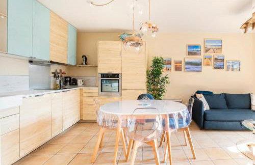 Terrace and garden, close to beaches, heart of town - Foto 2