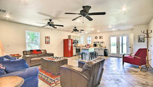 2 Mi to Marinas and Grove Cozy Cabin with Grill - Foto 4