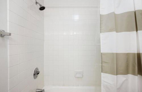 Streeterville Studio w Gym Pool nr Navy Pier CHI-445 - Photo 30